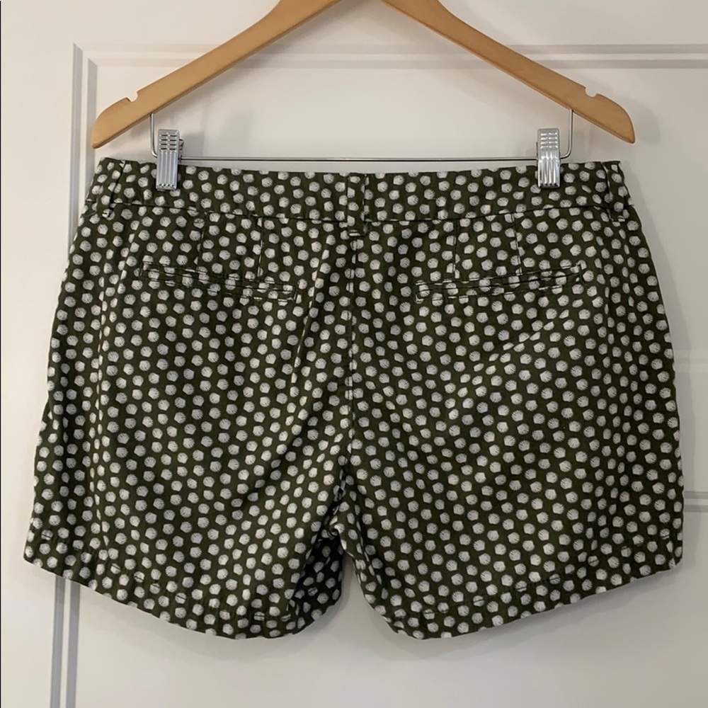 Old navy shorts - Picture 4 of 5
